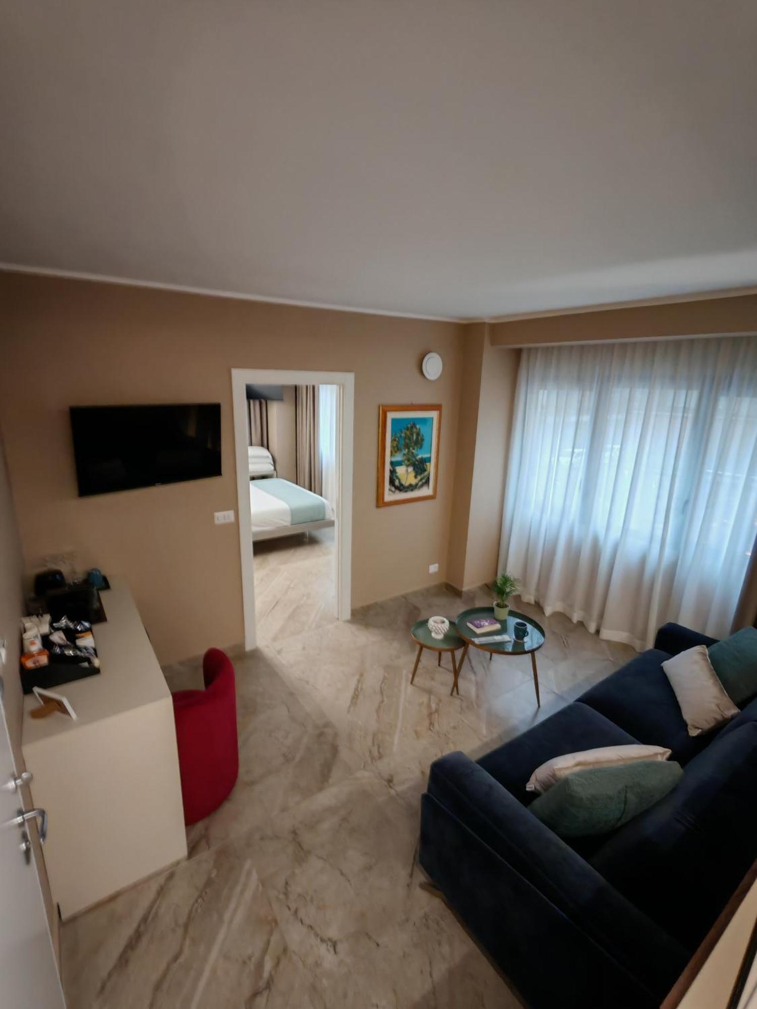 Effe4 Lovely Room Bari Cameră foto